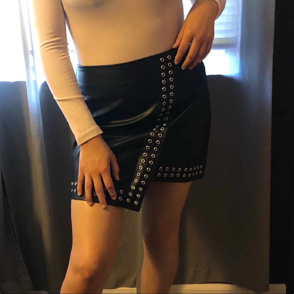 fake leather skirt! :)